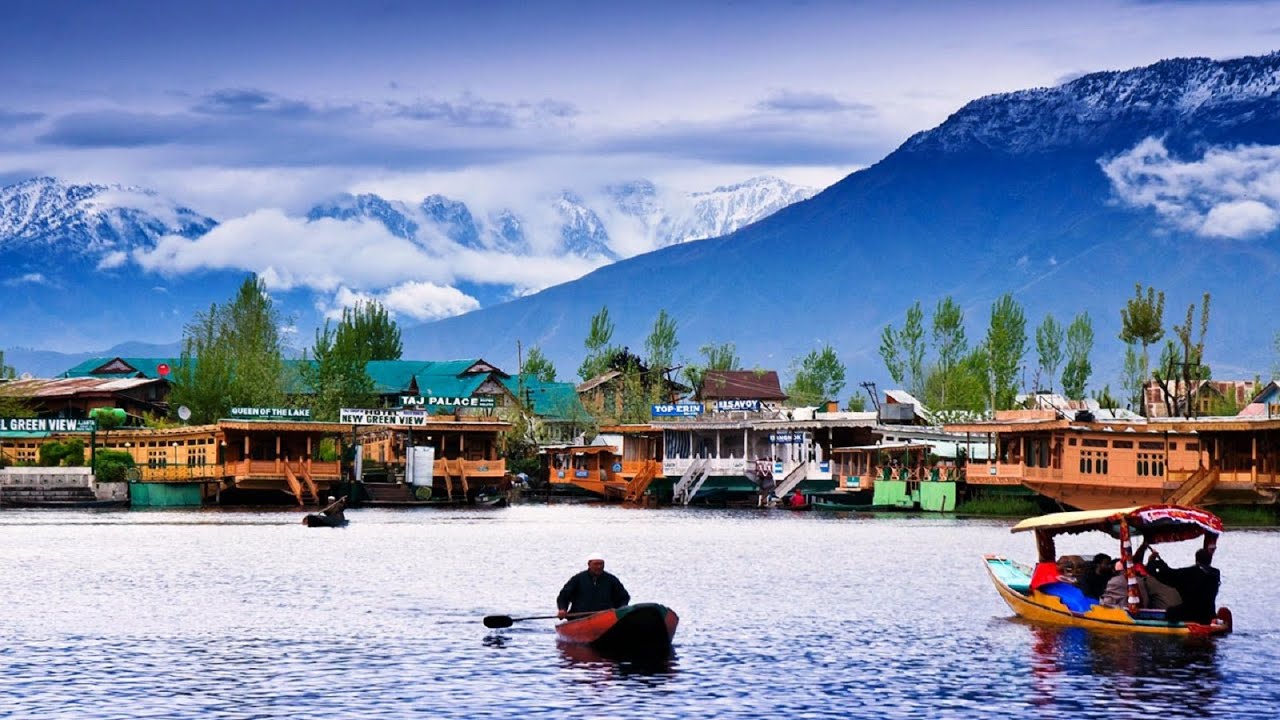 Read more about the article 10 Best Summer Holiday Destinations India
