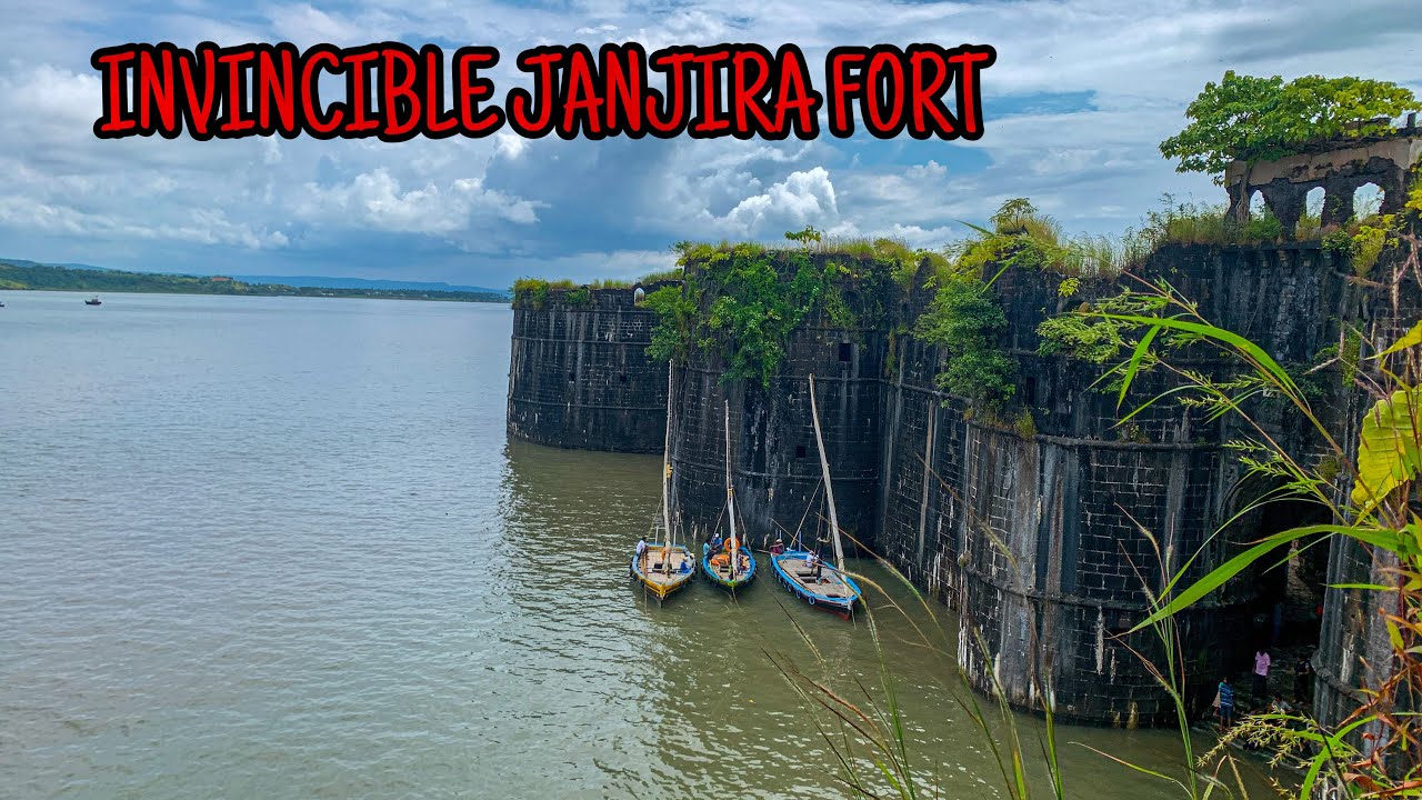 Read more about the article Murud Janjira Fort | Complete Travel Guide | Full information ℹ️ | Best sunset in Alibag vlog 2021