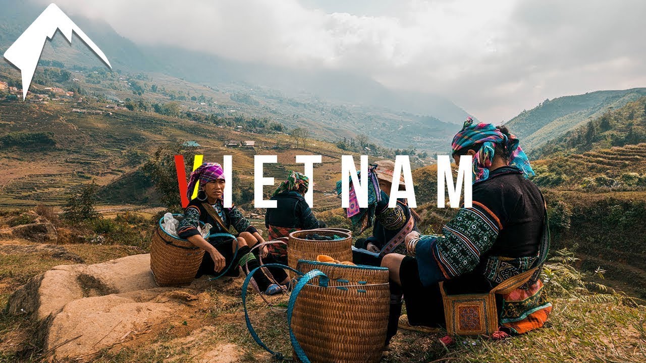 Read more about the article How To Travel VIETNAM! Vietnam Travel Guide!