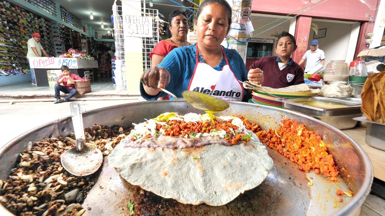 Read more about the article EXTREME Mexican Street Food in Oaxaca | INSANE Mexican Street Food Tour in Oaxaca, Mexico